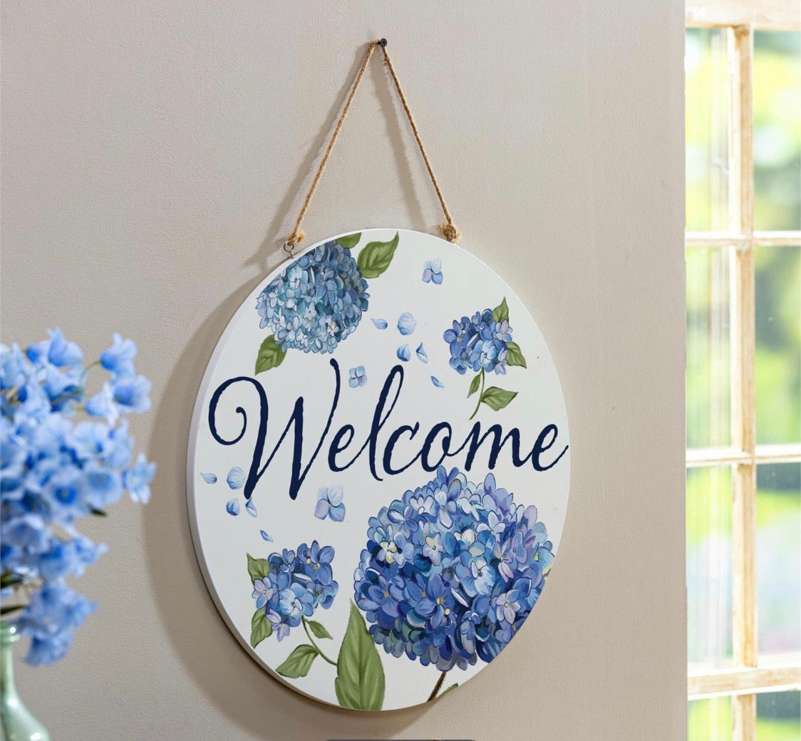 Evergreen Hydrangea Haven, 18" Door Décor