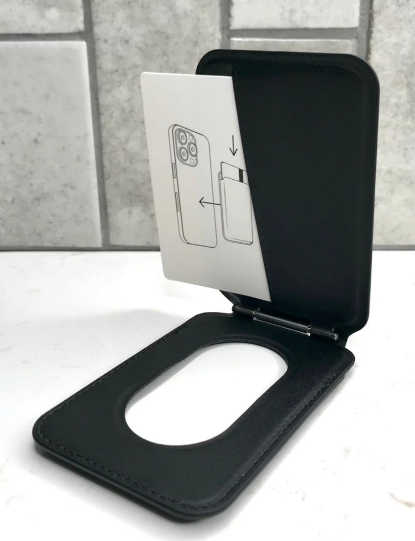 Queens Designs Magnetic Wallet & Stand
