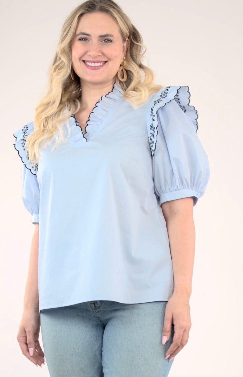 She & Sky PLUS - SHORT SLEEVE EMBROIDERED TOP