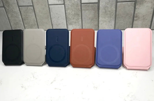 Queens Designs Magnetic Wallet & Stand