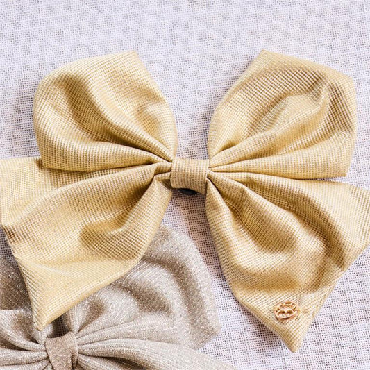 Mary Square Magnetic Bow Metallic Gold