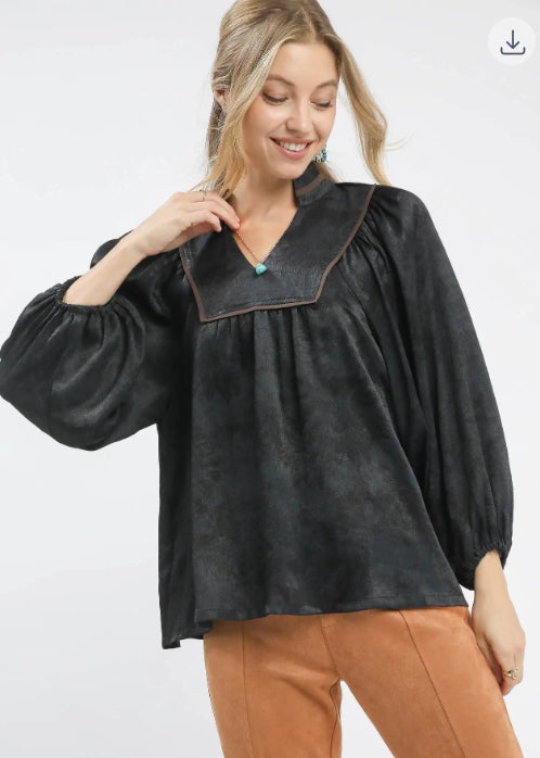 Umgee Black Crinkle Brocade Long Sleeve Blouse