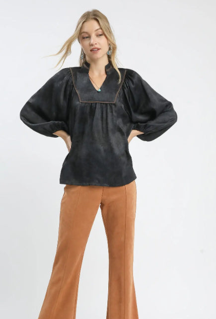 Umgee Black Crinkle Brocade Long Sleeve Blouse