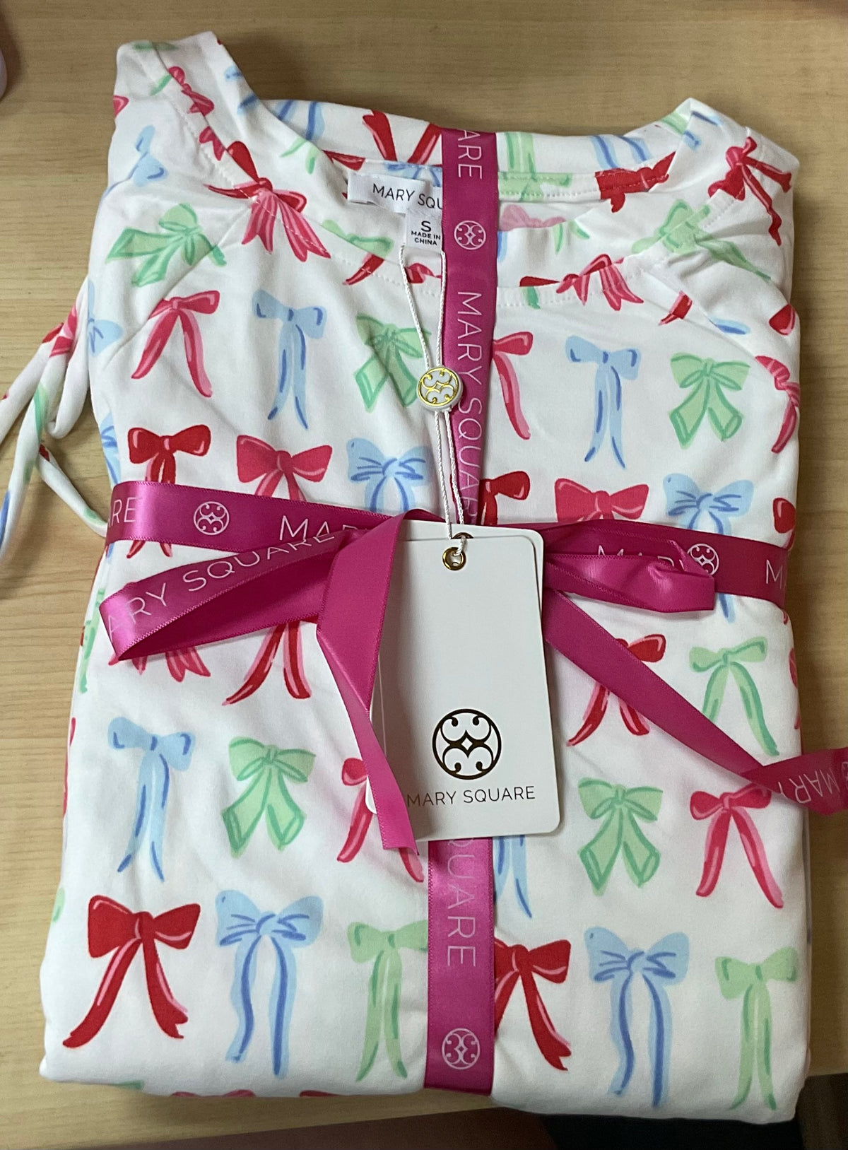 Mary Square PJ Annie LSLP - Colorful Bows