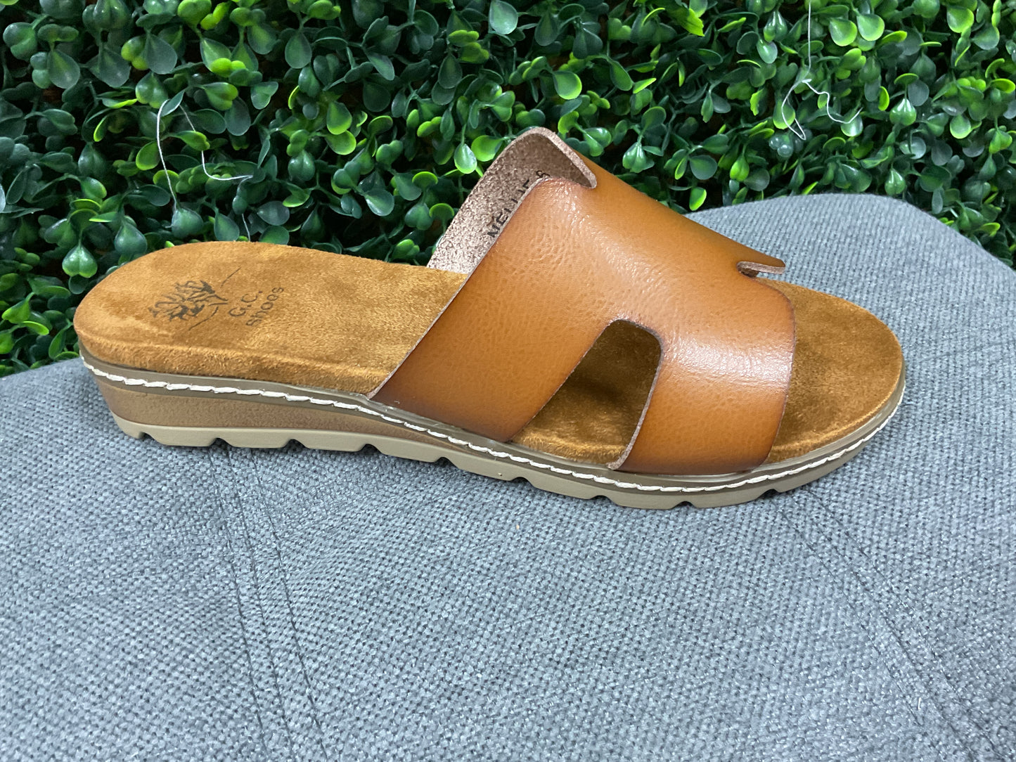G.Cl Shoes Women's Nellie Tan Cut-Out Slide Flat Sandals