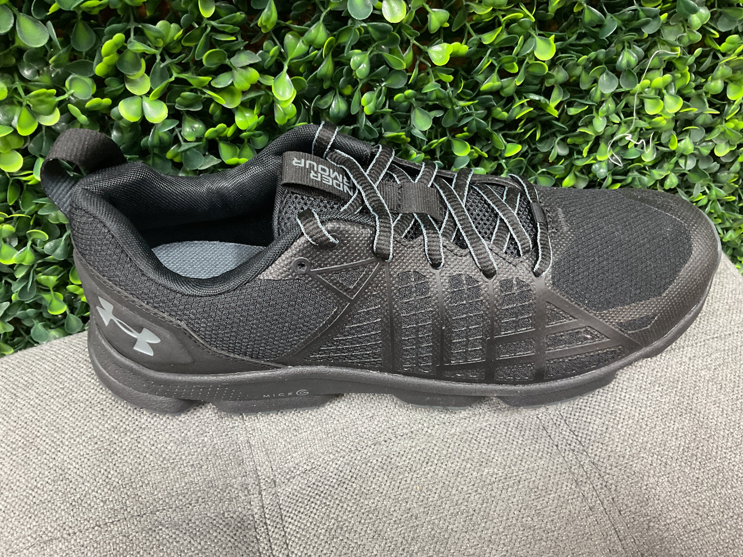 UA MG Strikefast